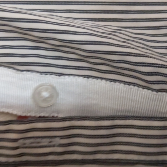 White House button down - Picture 2 of 3